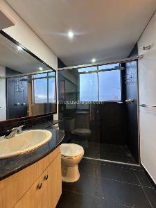 Apartamento de 2 alcobas en arriendo en Castropol, Medellín, 88 m² · foto 4 de 20