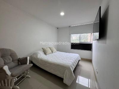 Apartamento de 2 alcobas en arriendo en Loma Del Indio, Medellín, 66 m² · foto 16 de 19