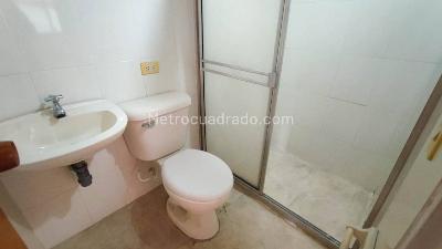 Apartamento de 2 alcobas en arriendo en Laureles, Medellín, 65 m² · foto 13 de 16