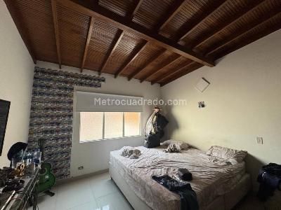 Casa de 5 alcobas en venta en La Castellana, Medellín, 305 m² · foto 11 de 20