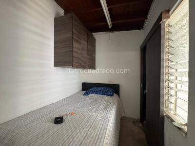 Casa de 5 alcobas en venta en La Castellana, Medellín, 305 m² · foto 14 de 20