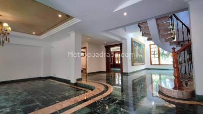 Casa de 4 alcobas en venta en El Poblado, Medellín, 1520 m² · foto 10 de 20