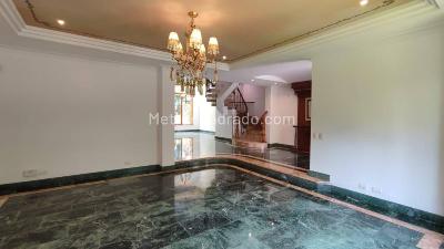 Casa de 4 alcobas en venta en El Poblado, Medellín, 1520 m² · foto 12 de 20