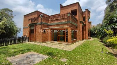 Casa de 4 alcobas en venta en El Poblado, Medellín, 1520 m² · foto 19 de 20
