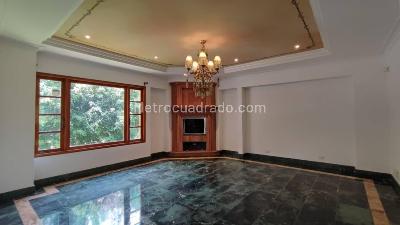 Casa de 4 alcobas en venta en El Poblado, Medellín, 1520 m² · foto 9 de 20