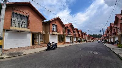 Casa de 4 alcobas en venta en El Caney, Rionegro, 140 m² · foto 3 de 20