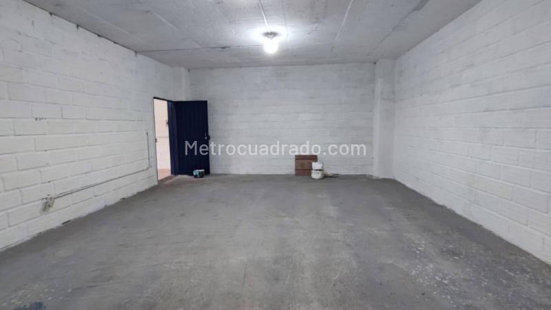 Bodega en Arriendo, Zona Industrial De Belen, Medellín - Más