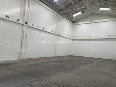 Warehouse for rent in Aeropuerto, Rionegro