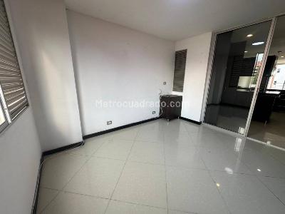 Apartamento de 2 alcobas en arriendo en Laureles, Medellín, 120 m² · foto 8 de 18