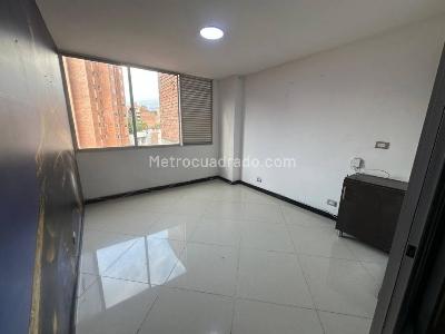 Apartamento de 2 alcobas en arriendo en Laureles, Medellín, 120 m² · foto 9 de 18