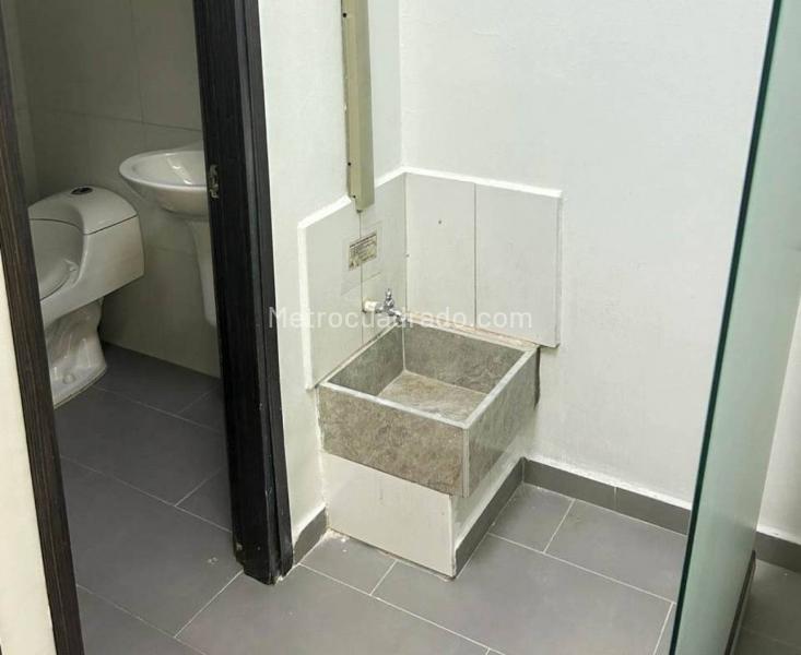 Local Comercial en Arriendo, Manchester, Bello - Mehr