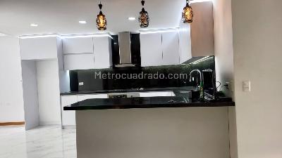 Casa de 4 alcobas en venta en Barro Blanco, Rionegro, 275 m² · foto 10 de 20