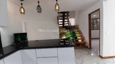 Casa de 4 alcobas en venta en Barro Blanco, Rionegro, 275 m² · foto 13 de 20