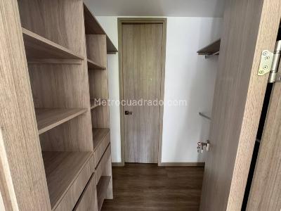 Apartamento de 2 alcobas en venta en Sajonia, Rionegro, 155 m² · foto 5 de 17