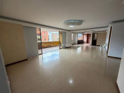 Apartamento en venta en Laureles, Medellín · foto 2 de 20