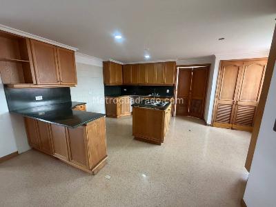 Apartamento en venta en Laureles, Medellín · foto 5 de 20