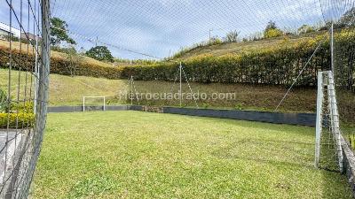 Casa de 5 alcobas en venta en Aeropuerto, Rionegro · foto 7 de 20