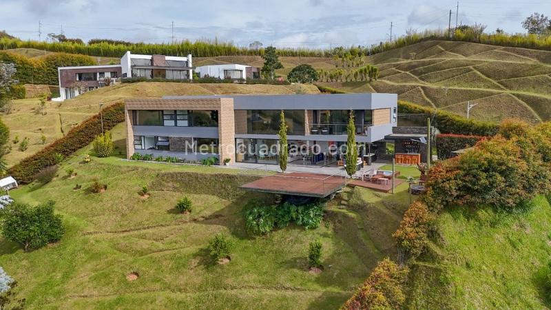 5BR House in Aeropuerto (3010 m²) - 2