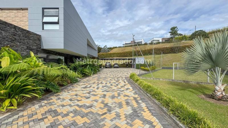 5BR House in Aeropuerto (3010 m²) - 4