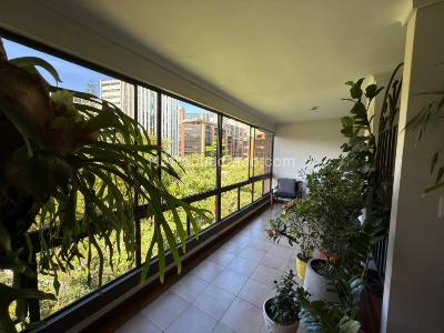 Apartamento de 3 alcobas en venta en El Poblado, Medellín, 198 m² · foto 12 de 19