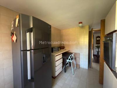 Apartamento de 3 alcobas en venta en El Poblado, Medellín, 198 m² · foto 16 de 19