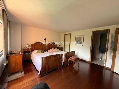 Apartamento de 3 alcobas en venta en El Poblado, Medellín, 198 m² · foto 3 de 19