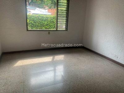 Casa de 4 alcobas en venta en Conquistadores, Medellín, 257 m² · foto 12 de 20