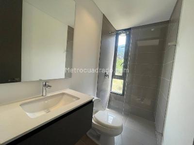 Apartamento de 3 alcobas en venta en Las Palmas, Medellín, 140 m² · foto 10 de 12