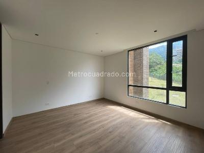 Apartamento de 3 alcobas en venta en Las Palmas, Medellín, 140 m² · foto 5 de 12