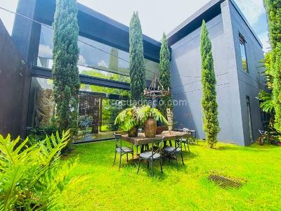 Casa de 5 alcobas en venta en El Poblado, Medellín · foto 12 de 20