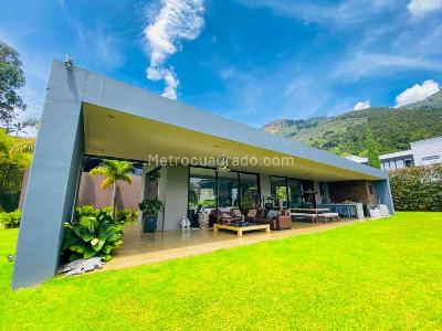 Casa de 5 alcobas en venta en El Poblado, Medellín · foto 17 de 20