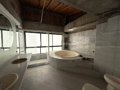 Apartamento de 3 alcobas en venta en El Poblado, Medellín, 730 m² · foto 17 de 20
