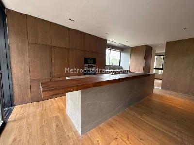 Apartamento de 3 alcobas en venta en El Poblado, Medellín, 475 m² · foto 15 de 17