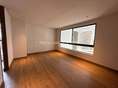 Apartamento de 3 alcobas en venta en El Poblado, Medellín, 475 m² · foto 3 de 17
