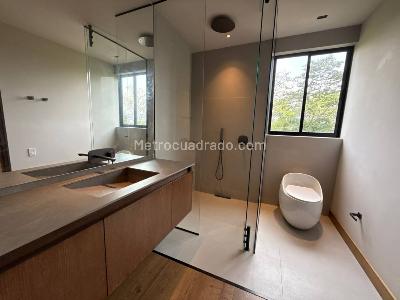 Apartamento de 3 alcobas en venta en El Poblado, Medellín, 475 m² · foto 4 de 17