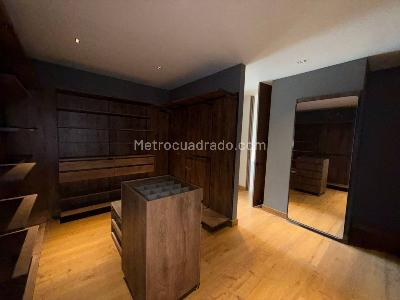 Apartamento de 3 alcobas en venta en El Poblado, Medellín, 475 m² · foto 9 de 17