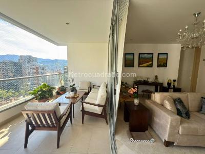 Apartamento de 3 alcobas en venta en Loma De Los Gonzalez, Medellín, 272 m² · foto 2 de 20