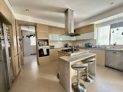 Apartamento de 3 alcobas en venta en Loma De Los Gonzalez, Medellín, 272 m² · foto 7 de 20