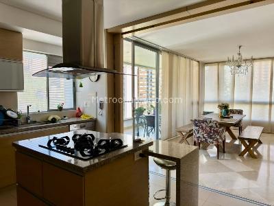 Apartamento de 3 alcobas en venta en Loma De Los Gonzalez, Medellín, 272 m² · foto 8 de 20