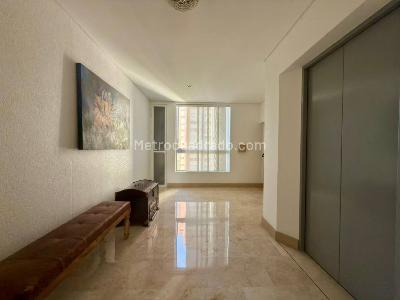 Apartamento de 3 alcobas en venta en Loma De Los Gonzalez, Medellín, 272 m² · foto 13 de 20