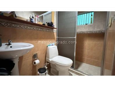 Casa de 4 alcobas en venta en Conquistadores, Medellín, 250 m² · foto 14 de 16