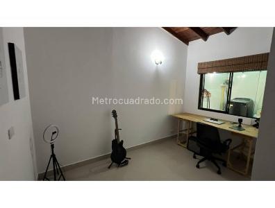Casa de 4 alcobas en venta en Conquistadores, Medellín, 250 m² · foto 15 de 16