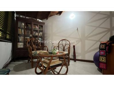 Casa de 4 alcobas en venta en Conquistadores, Medellín, 250 m² · foto 5 de 16