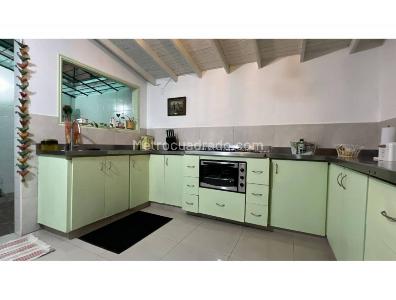 Casa de 4 alcobas en venta en Conquistadores, Medellín, 250 m² · foto 7 de 16