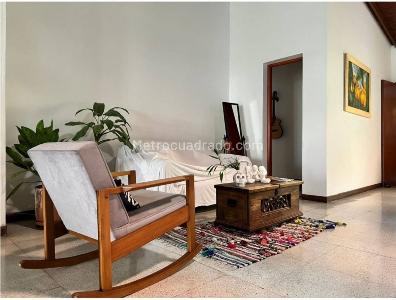 Casa de 4 alcobas en venta en Conquistadores, Medellín, 250 m² · foto 8 de 16