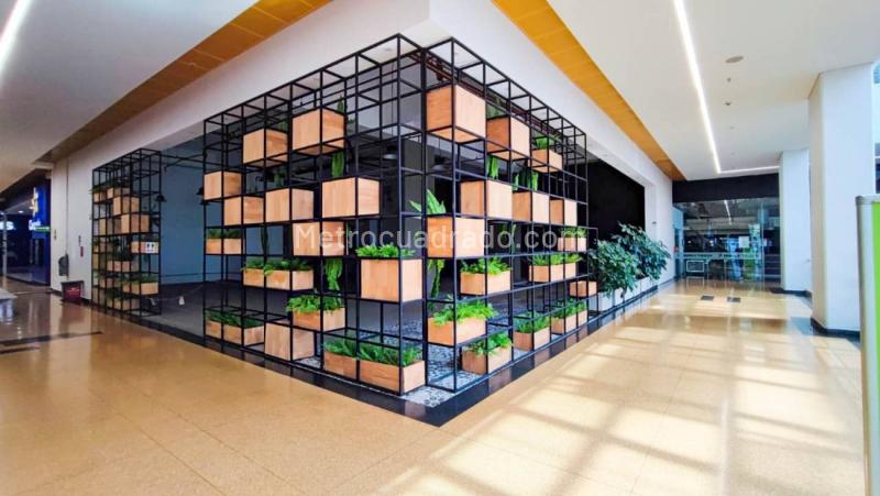 Local Comercial en Arriendo, Loma Del Escobero, Envigado, Envigado