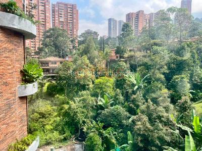 Apartamento de 2 alcobas en venta en El Tesoro, Medellín, 215 m² · foto 10 de 14