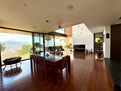 Casa de 4 alcobas en venta en San Judas, Sabaneta, 1392 m² · foto 3 de 20