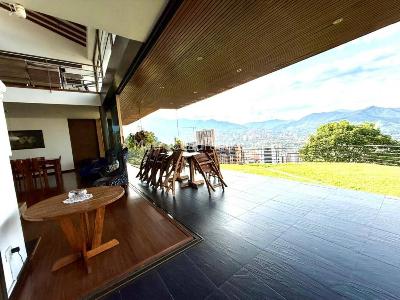 Casa de 4 alcobas en venta en San Judas, Sabaneta, 1392 m² · foto 8 de 20