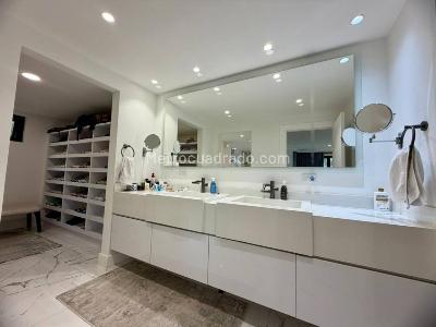 Apartamento de 4 alcobas en venta en Loma Del Campestre, Medellín, 410 m² · foto 16 de 19